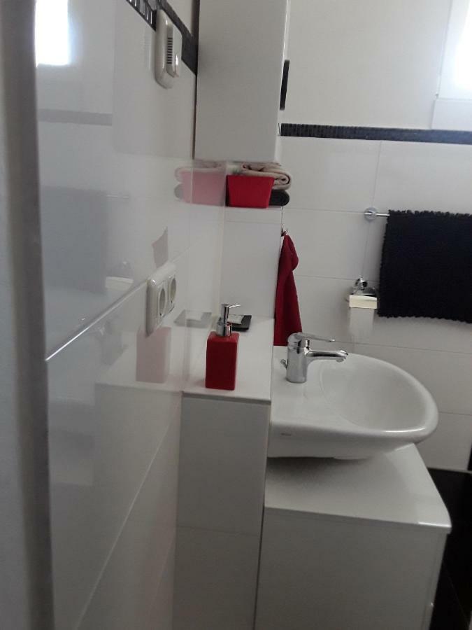All-In-One-Studio Apartment เฮนชเตดท์-อุลซ์บวร์ก ภายนอก รูปภาพ